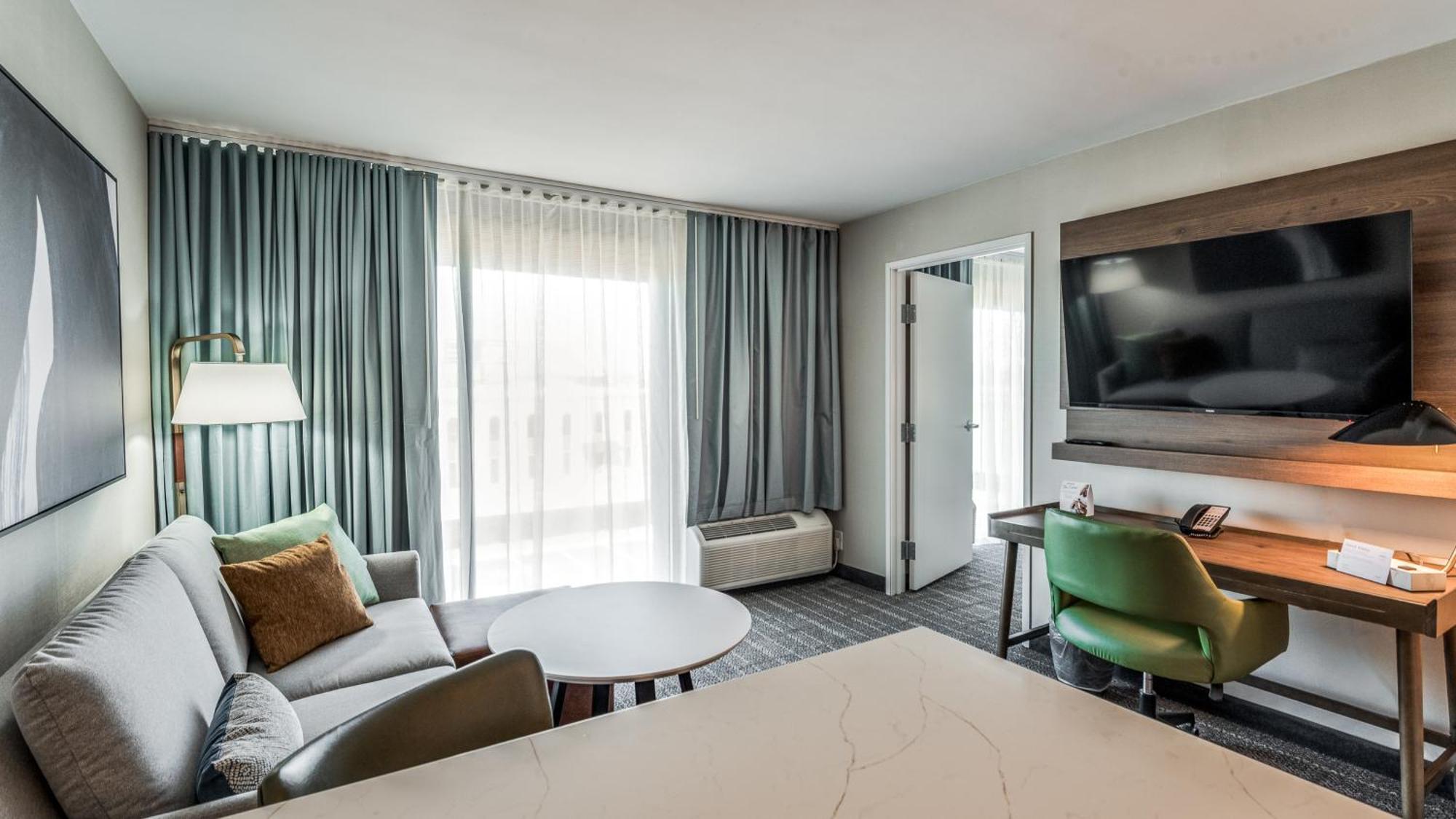 Staybridge Suites Dallas Market Ctr Love Field, An Ihg Hotel Екстериор снимка