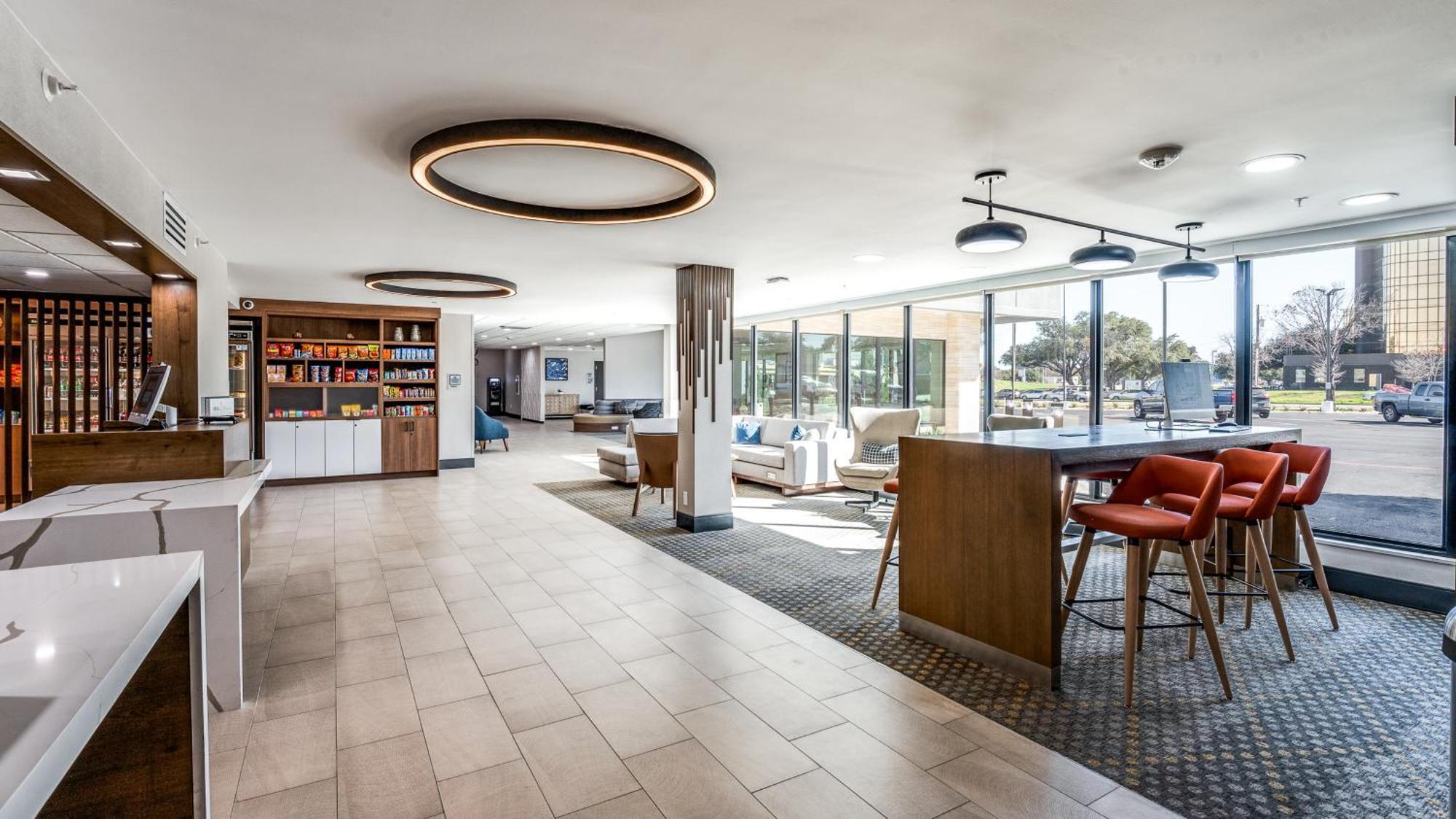 Staybridge Suites Dallas Market Ctr Love Field, An Ihg Hotel Екстериор снимка
