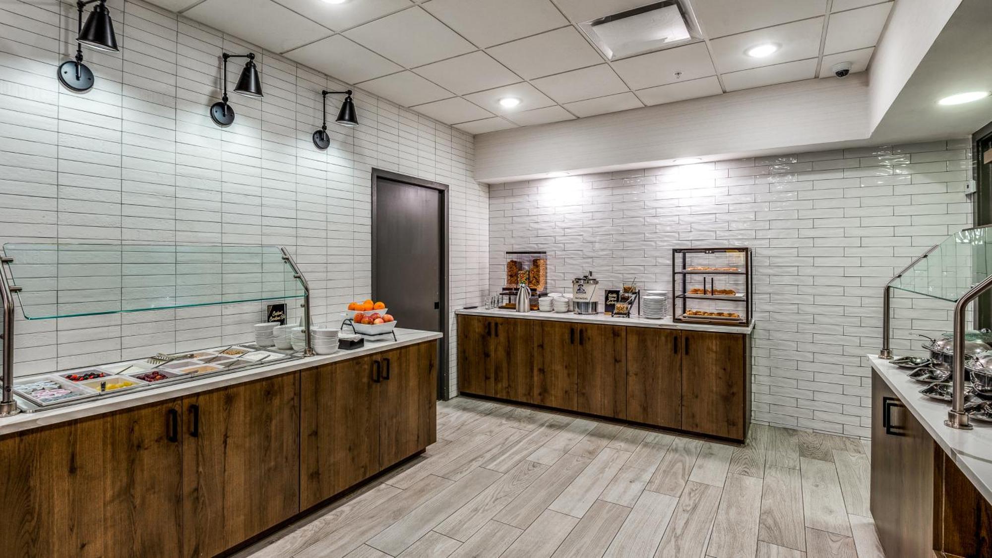 Staybridge Suites Dallas Market Ctr Love Field, An Ihg Hotel Екстериор снимка