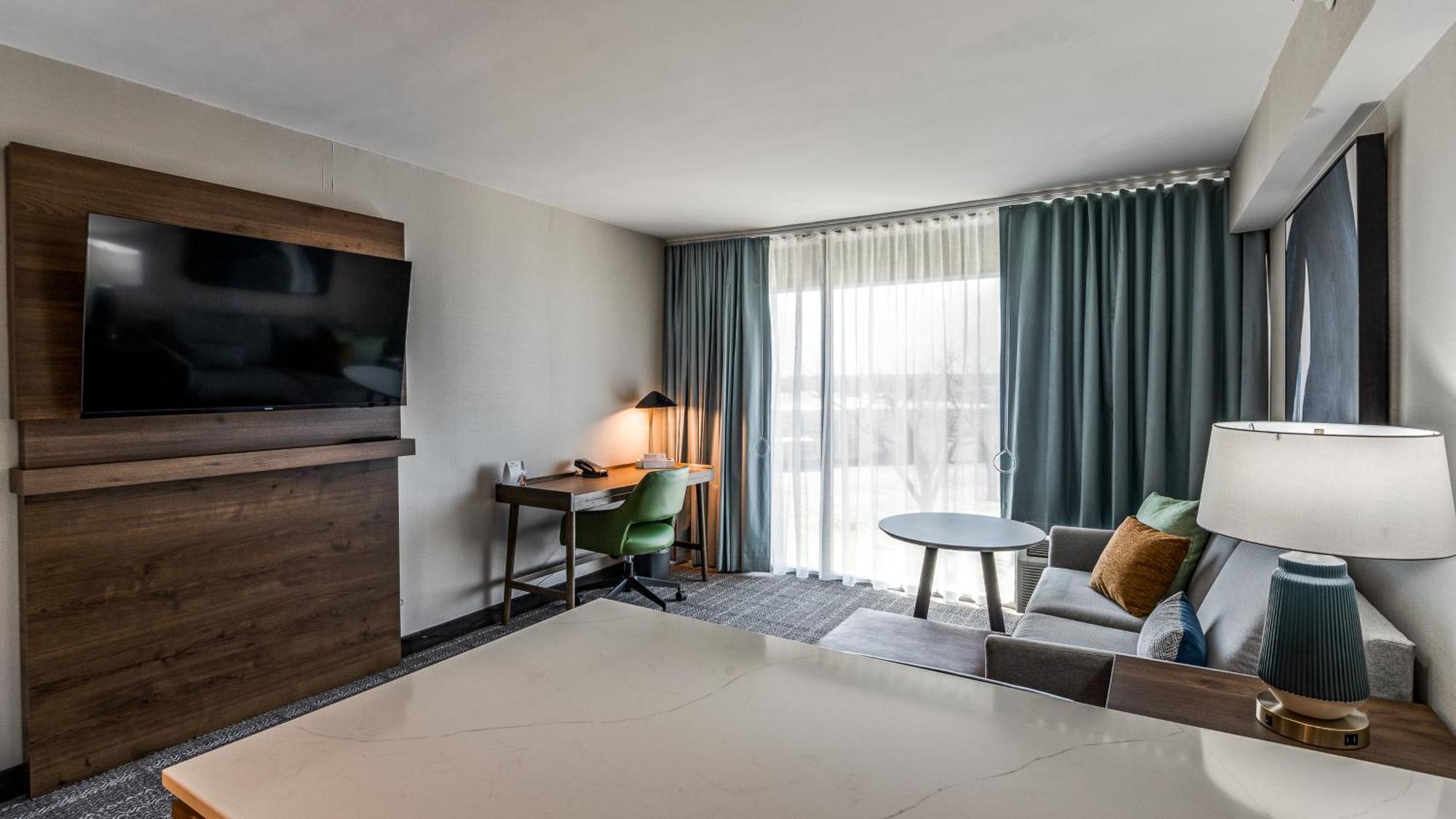 Staybridge Suites Dallas Market Ctr Love Field, An Ihg Hotel Екстериор снимка